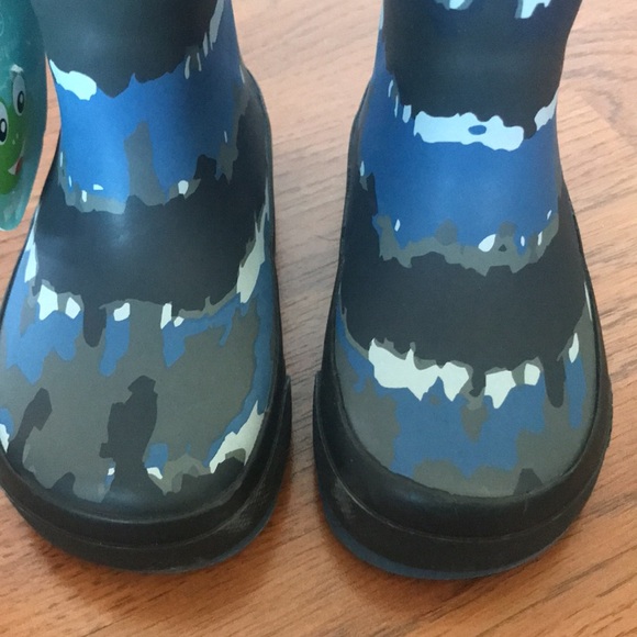 Toddler rain boots Western Chief blue tie dye NEW size 5 - Picture 2 of 5